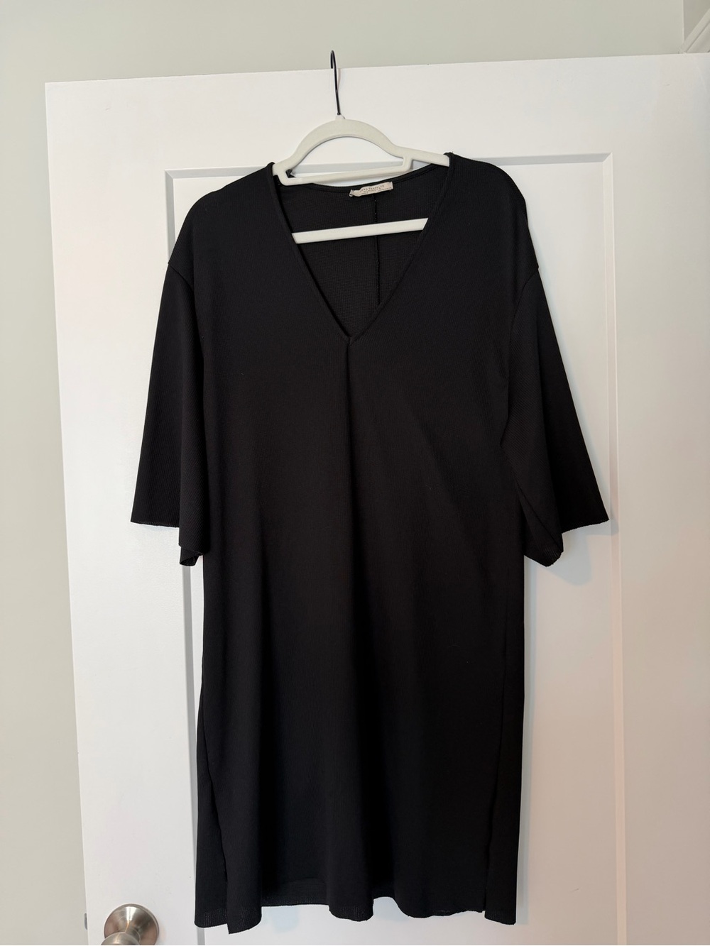 Zara Black V-Neck Relaxed Shift Dress